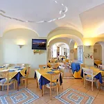 Punta Imperatore ホテル