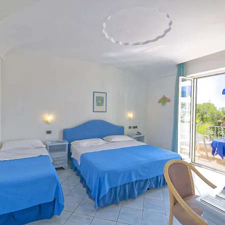 Punta Imperatore מלון 4*
