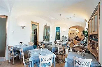 Punta Imperatore ホテル 4*