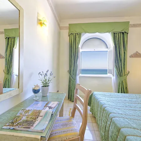 Punta Imperatore Hotel