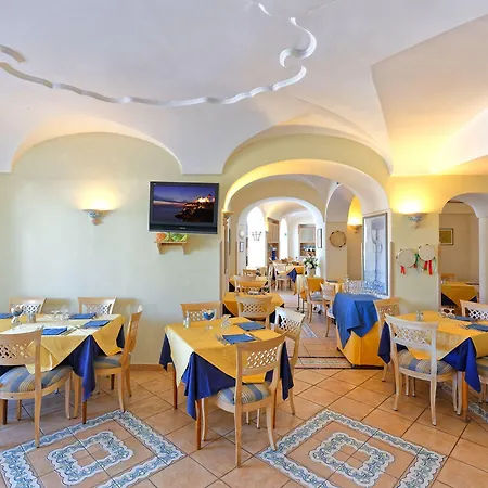 Punta Imperatore Отель