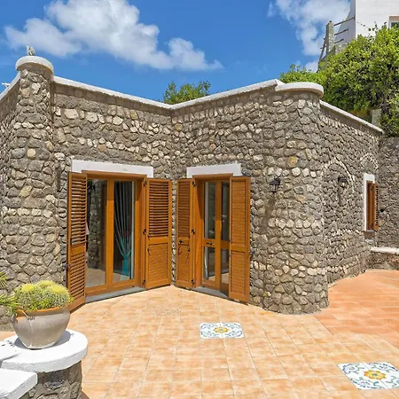 Ξενοδοχείο Punta Imperatore 4*