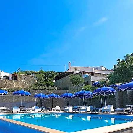Ξενοδοχείο Punta Imperatore 4*