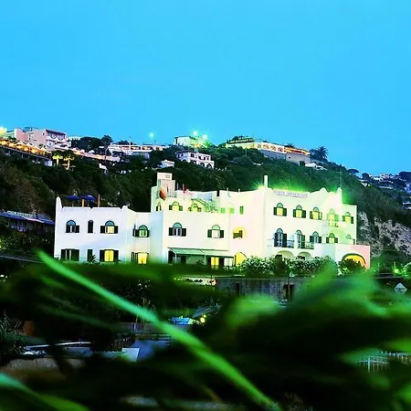 Punta Imperatore فندق 4*