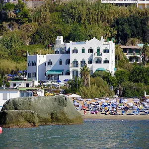 Punta Imperatore Hotel 4*