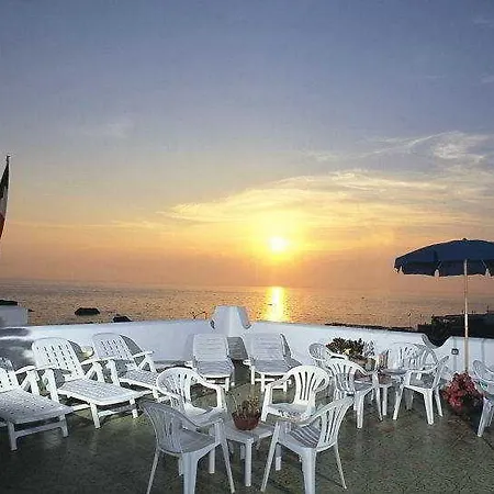 فندق Punta Imperatore 4*