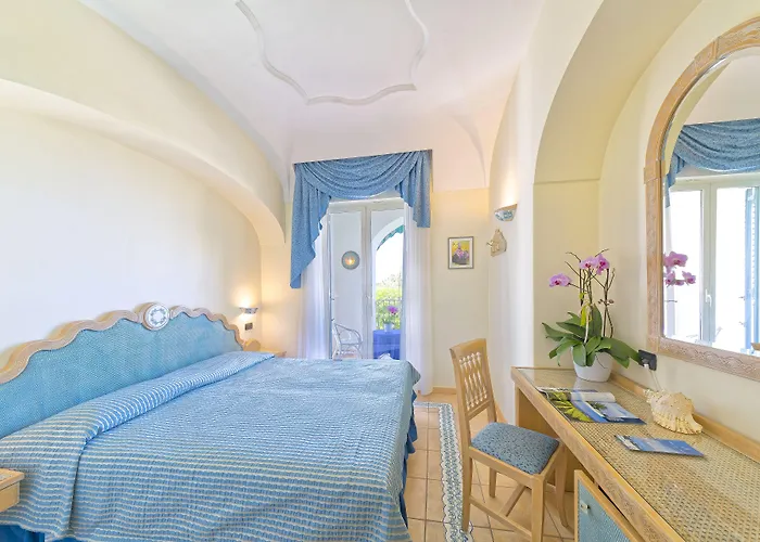 Punta Imperatore 4* Форио