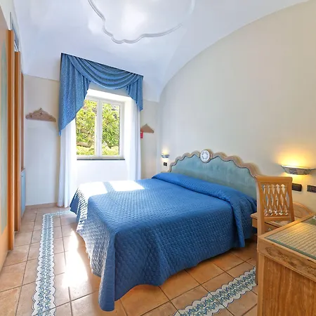 Punta Imperatore Hotell 4*