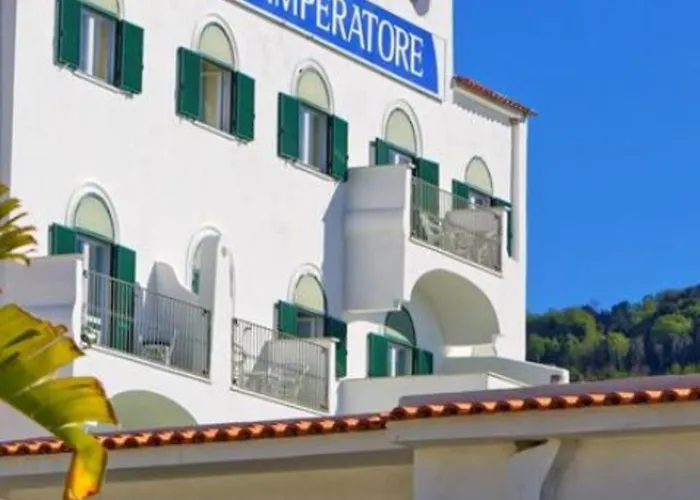 Punta Imperatore فندق 4*